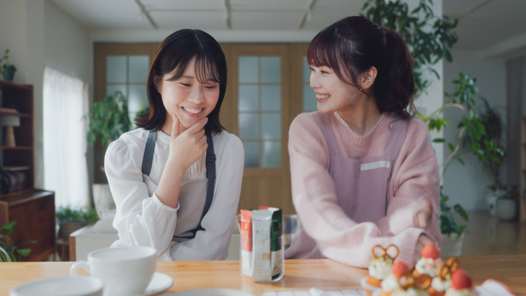 ブレンディ®カフェラトリー®」スティック　『カフェラトリーでほんのり幸せチャージ 2026年 今日、好きになりました。タイアップ』篇 30秒