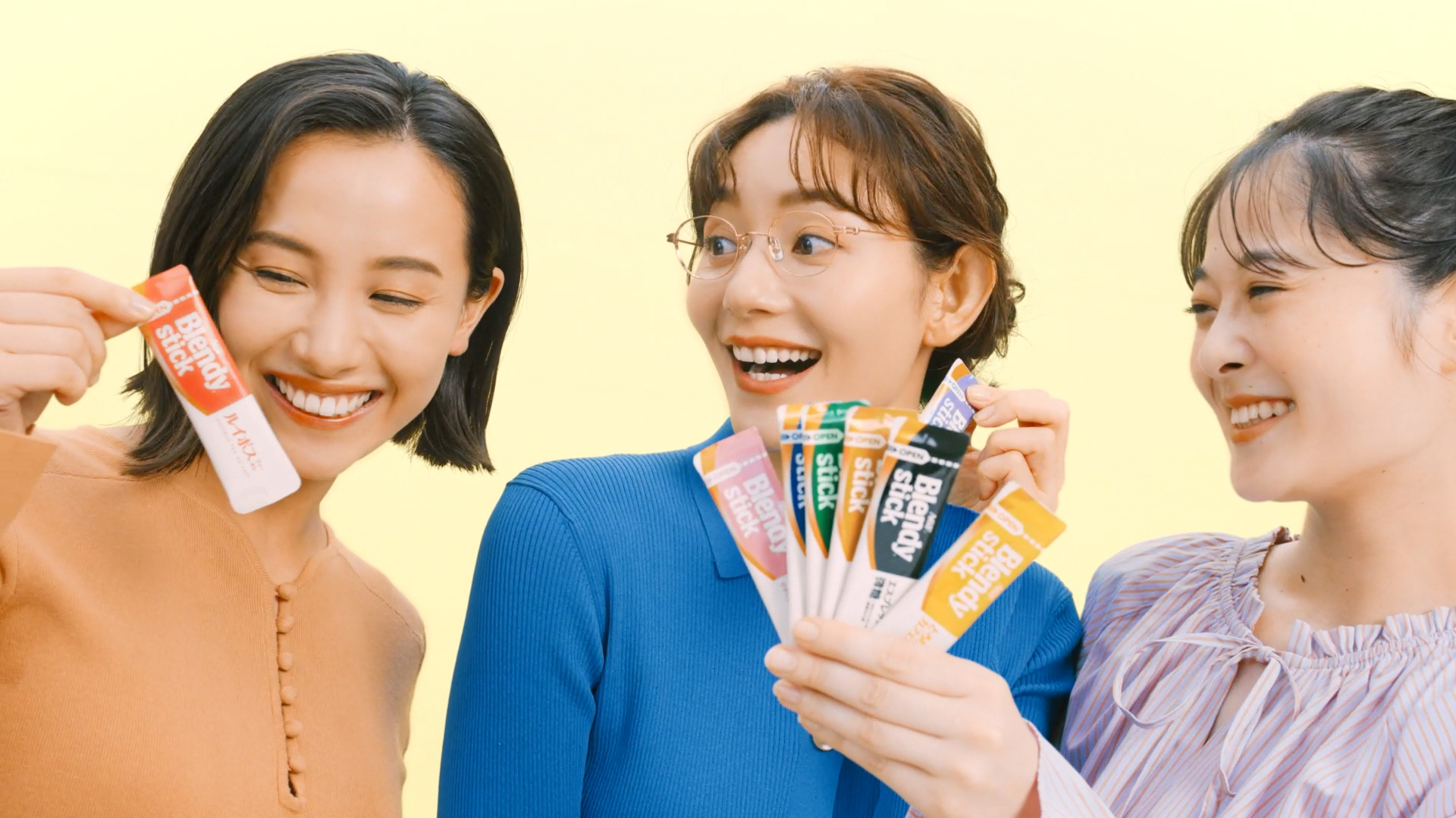 ブレンディ®」スティック》新TVCM 『バラエティなブレンディ』篇が